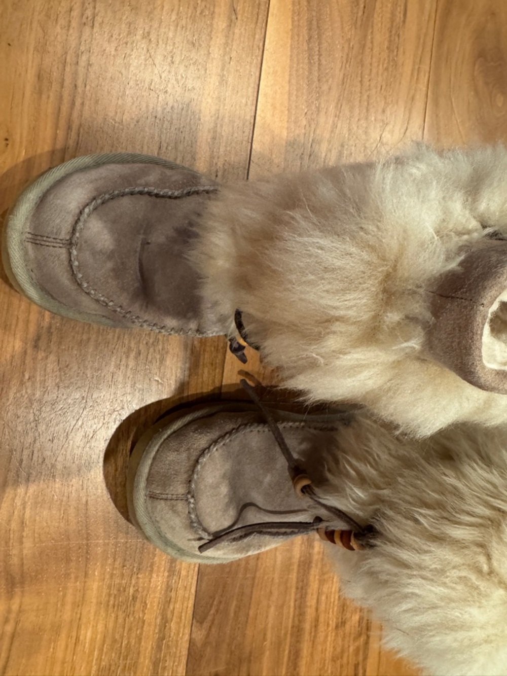 UGG  Sheepskin & Suede booties! - Picture 9 of 10